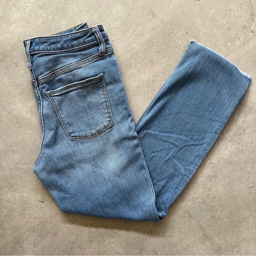 Universal Thread High Rise Slim Straight